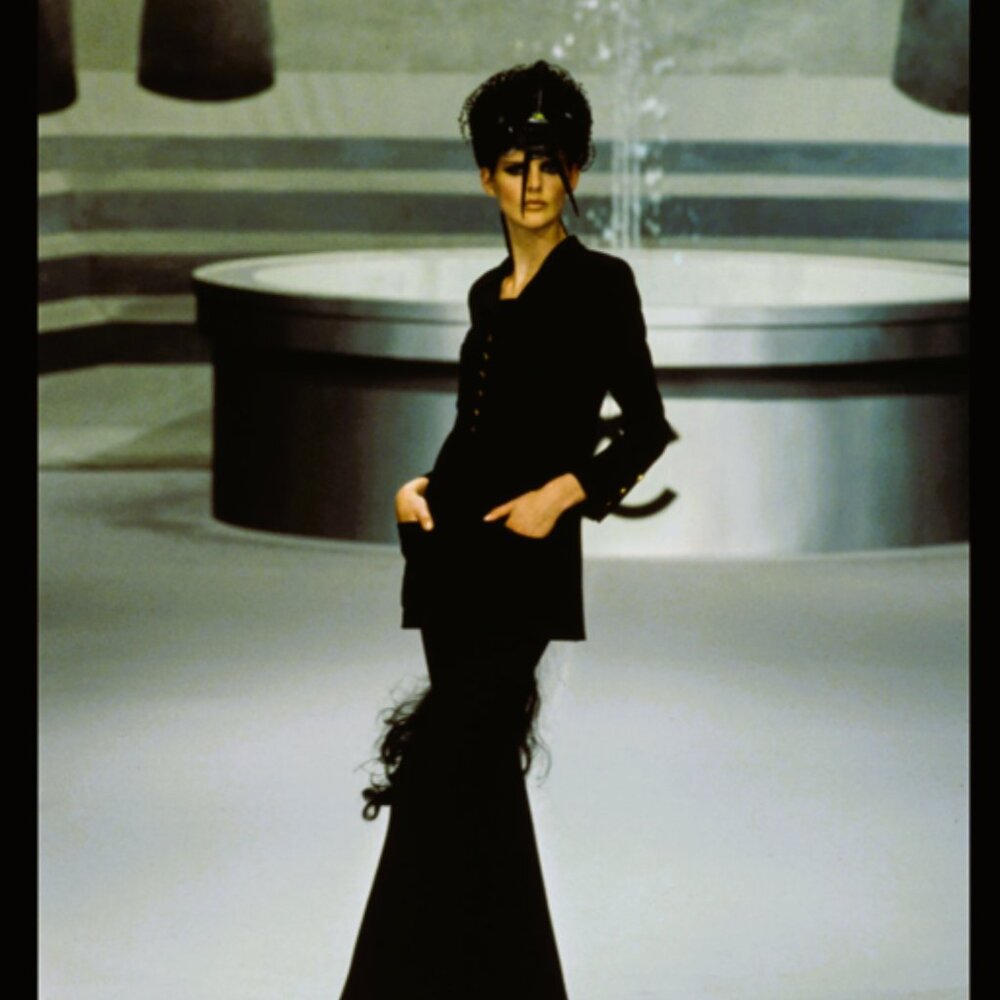 Vintage CHANEL 95A Black Boucle jacket Sz 42 from F/W 1995 runway